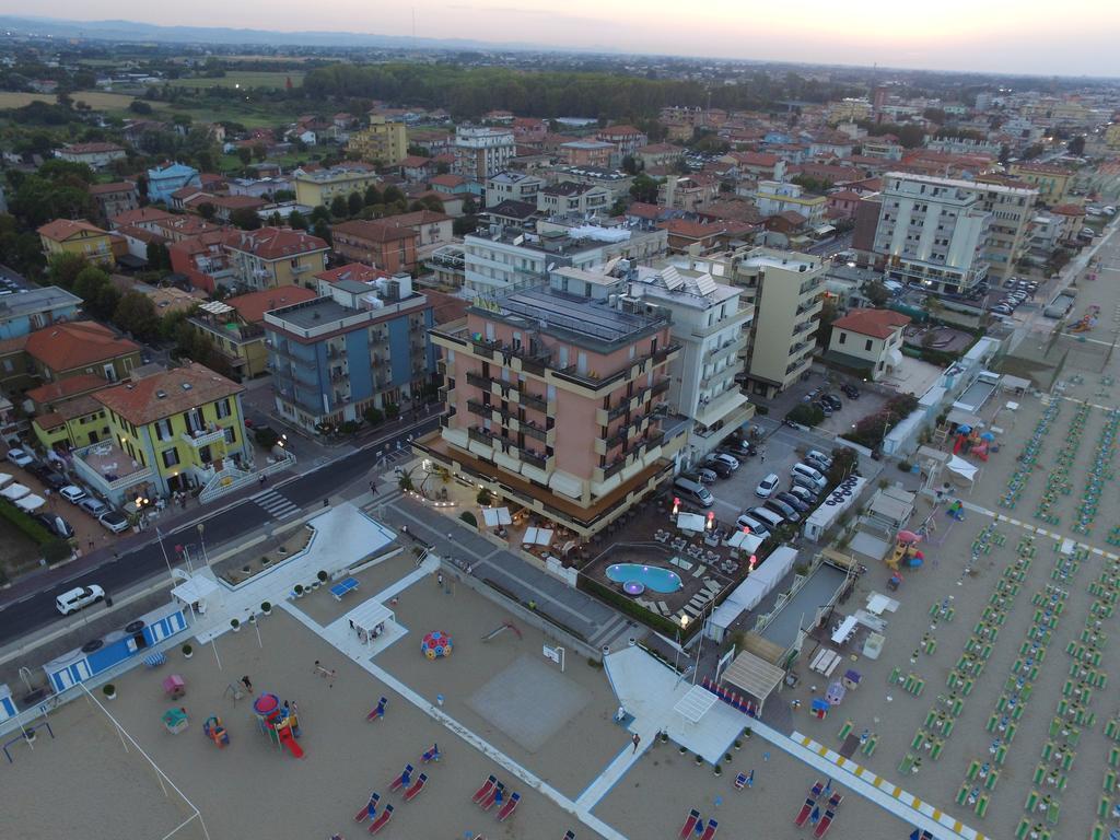 Hotel Baia Rimini Exterior photo